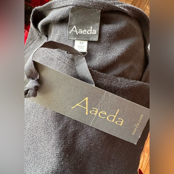 NWT!☃️AAEDA!❄️Sweater “Dolman Sleeves”/blk/copper/chain link design/size-M - Picture 7 of 9